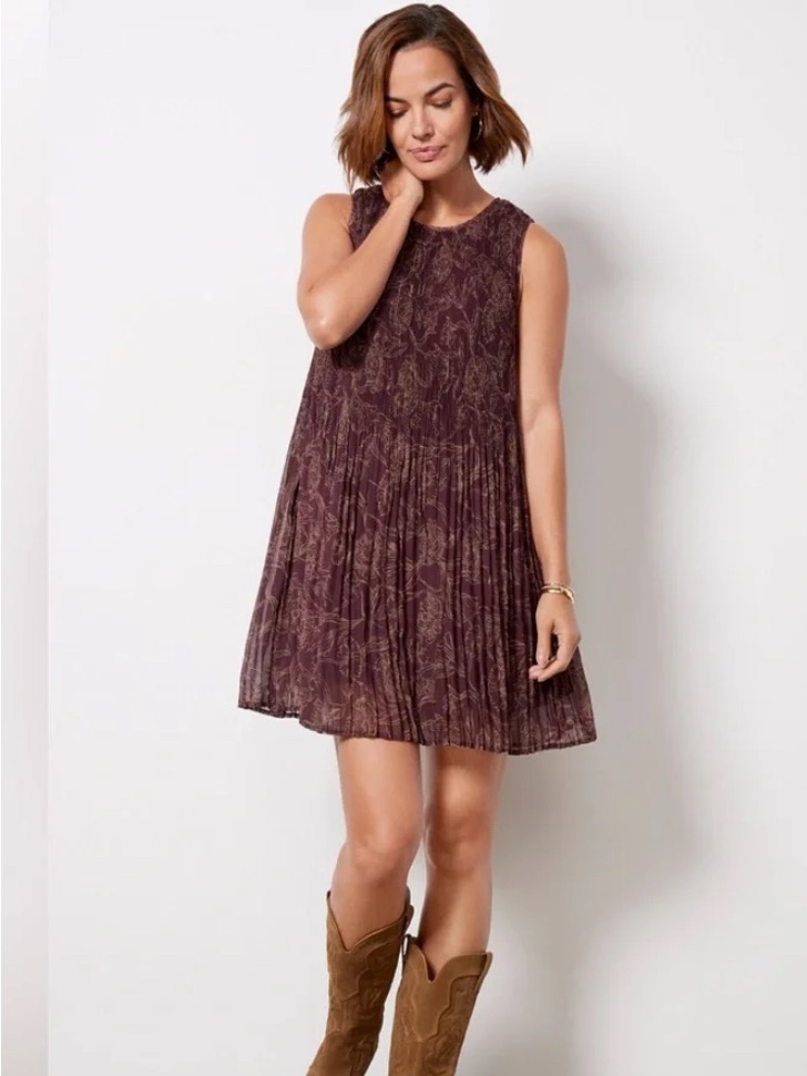 Evereve Plum Floral Pleated Mini Dress